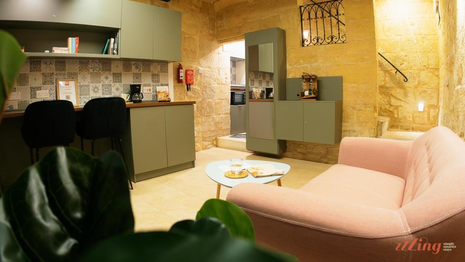 A Traditional Maltese Home In The Three Cities Birgu Exterior photo